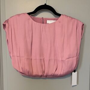 ASTR Bubble Hem Blouse Sleeveless Keyhole